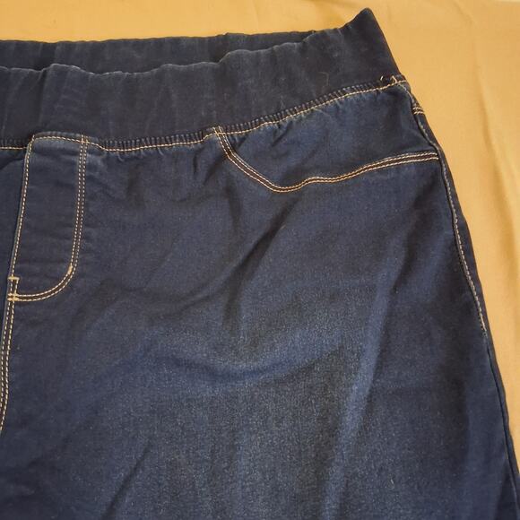 Women's Pull On Demin Jeans Plus Size 24TL Dark Wash Stretch Waist By Avenue - Picture 6 of 16